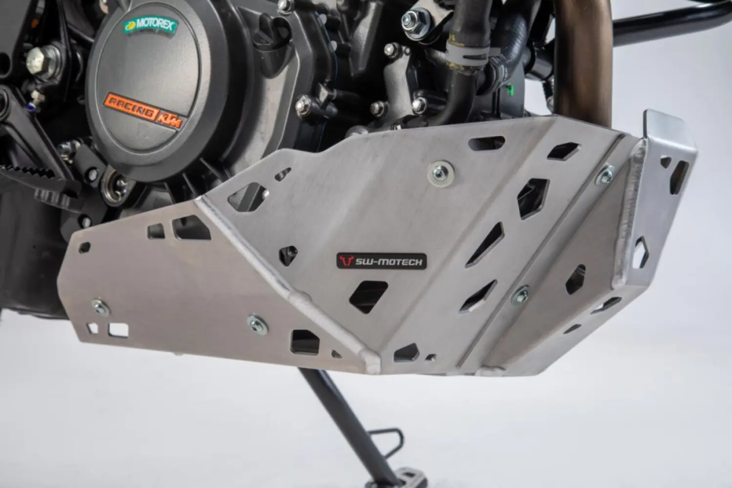 SW-MOTECH - ENGINE GUARD - 05061621