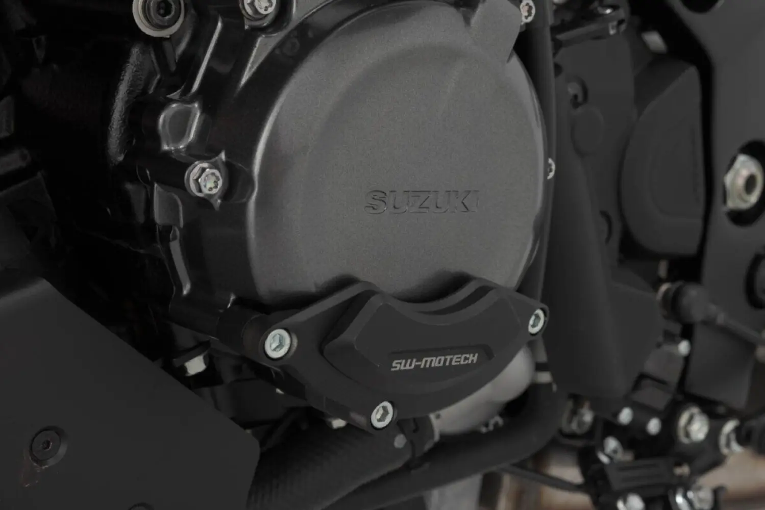 SW-MOTECH - ENGINE CASE PROTECTOR - 05062495