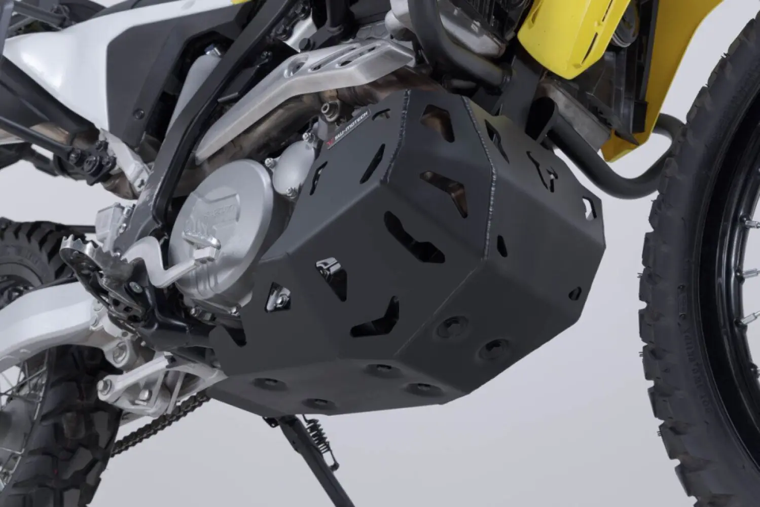 SW-MOTECH - ENGINE GUARD BLACK - 05062579