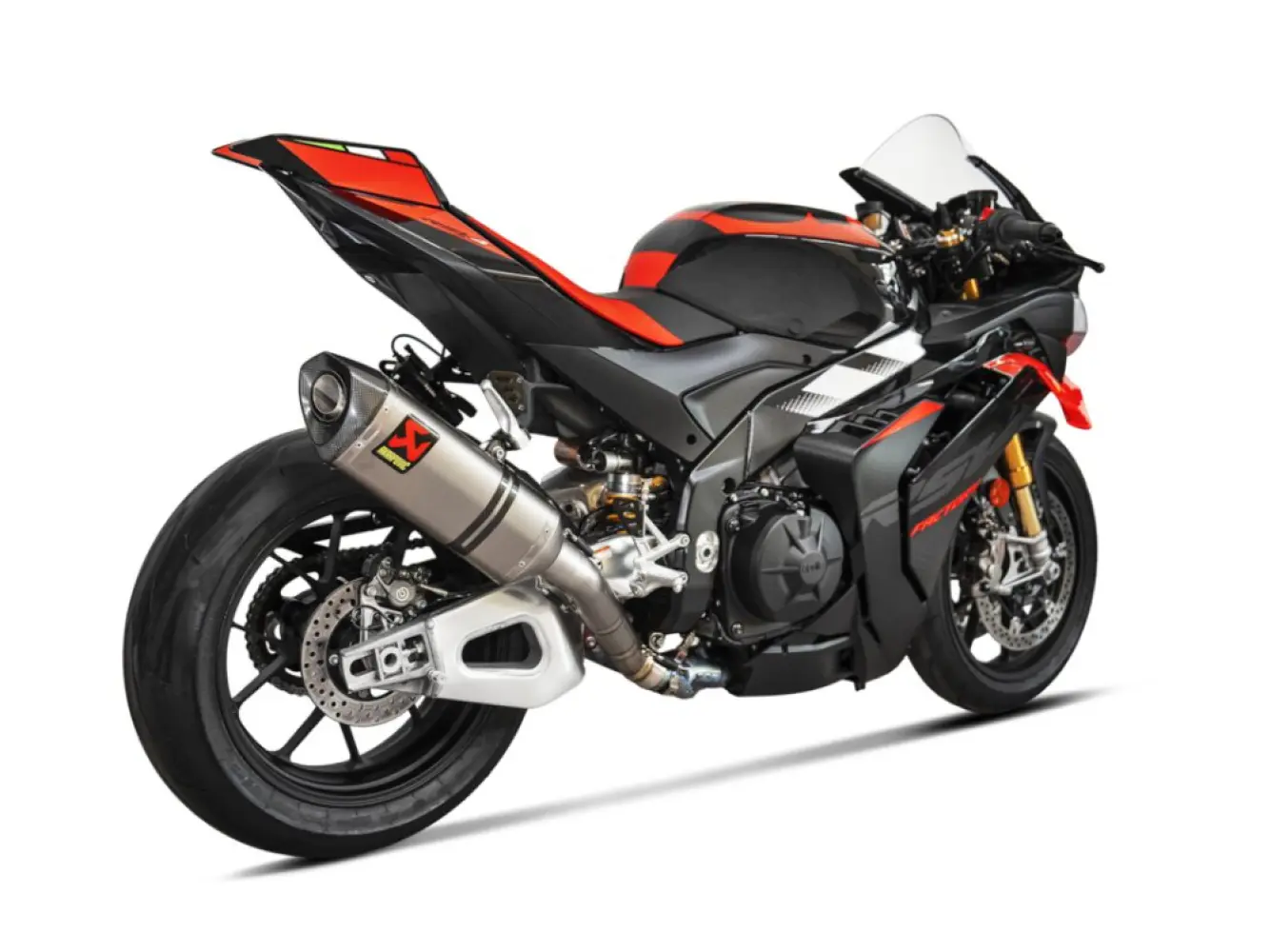 AKRAPOVIC - MUFFLER TIT RSV4/TUONO - 18115078