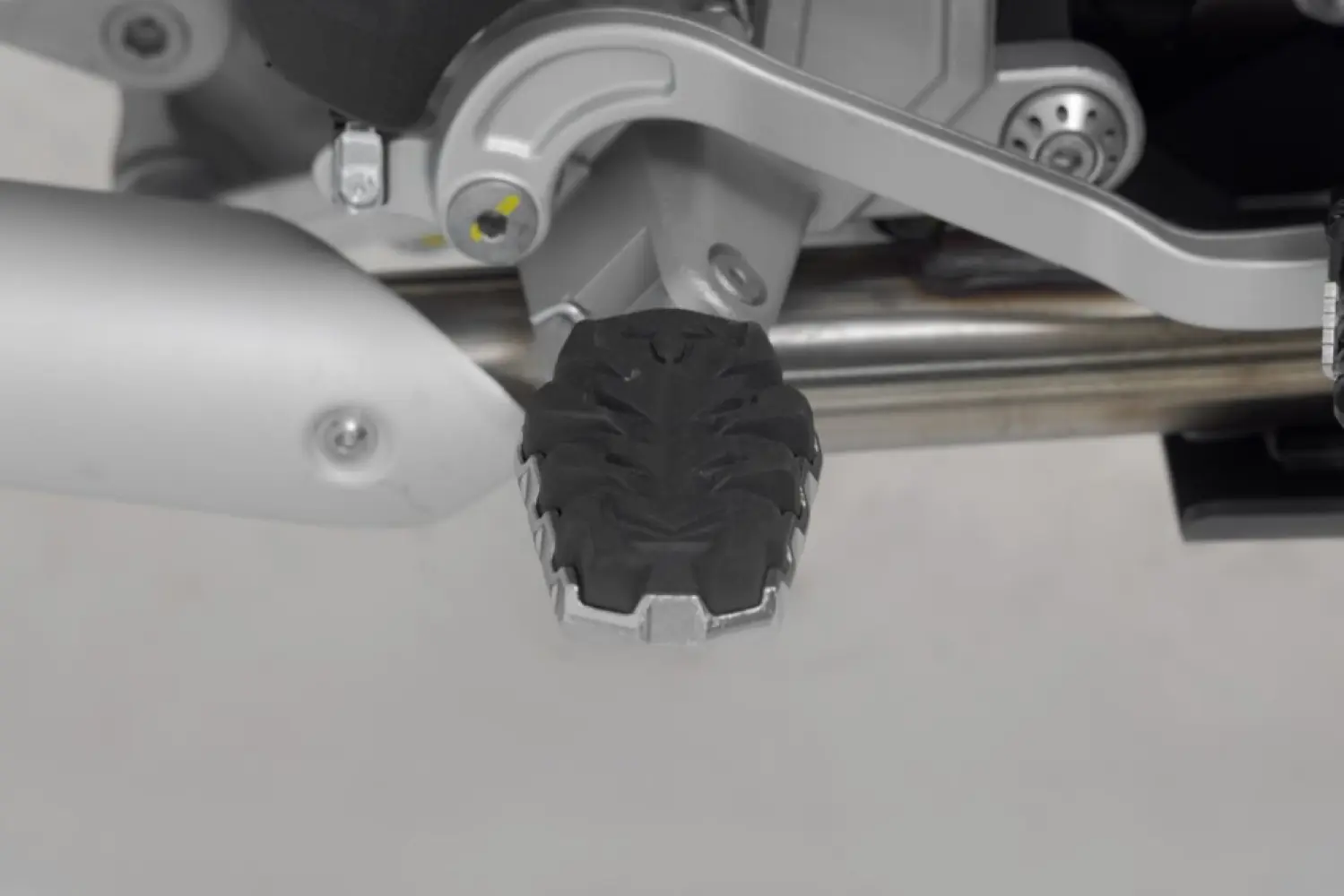 SW-MOTECH - EVO FOOTREST KIT - 16202682