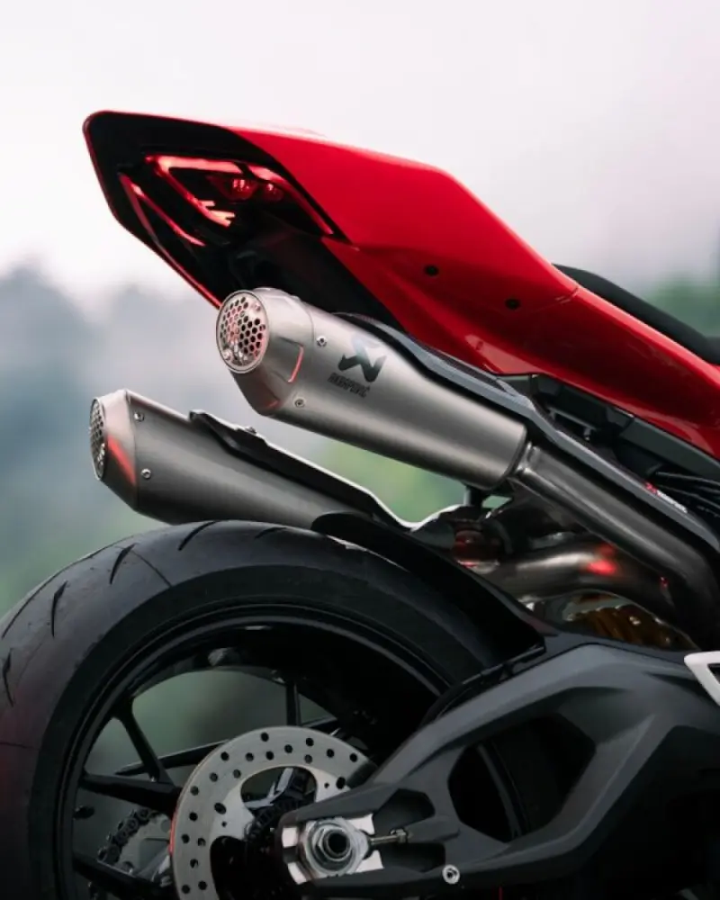AKRAPOVIC - EXHAUST EVO PANIGALE V2 - 18103334