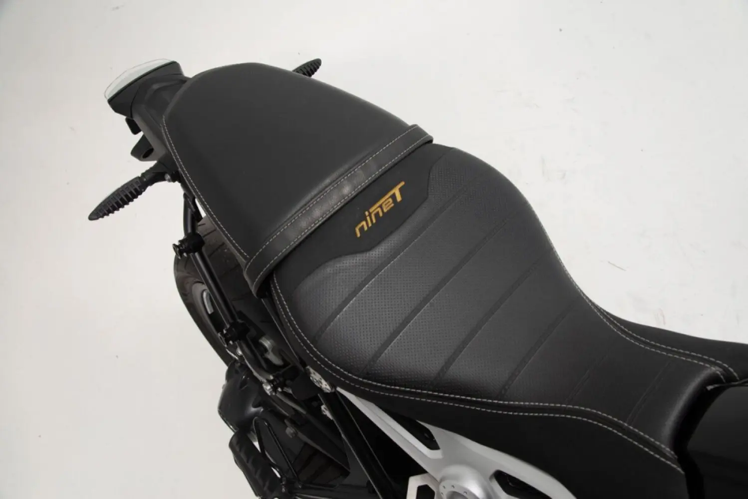 SW-MOTECH - SIDEBAG SYS LEGEND LC B - 35011474