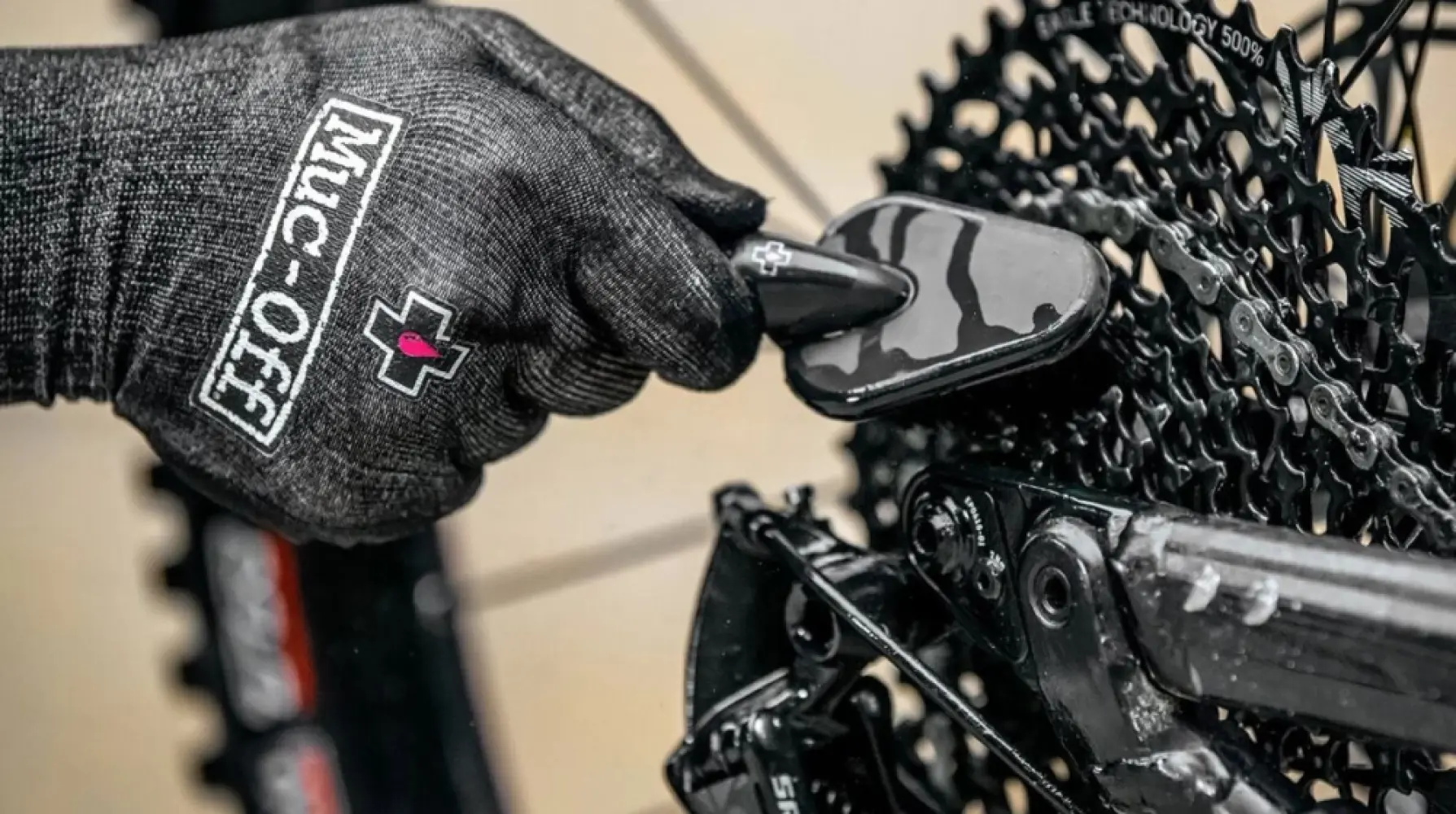 MUC-OFF - BRUSH MUC-OFF DETAILING - 38500428