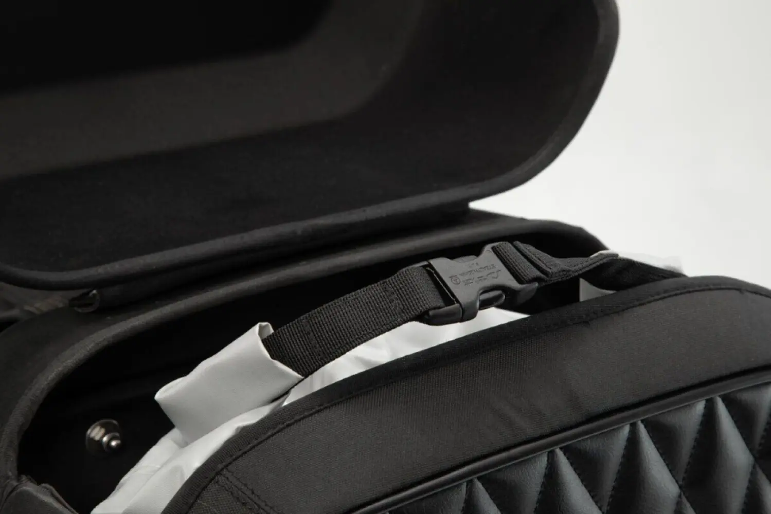 SW-MOTECH - SIDEBAG LEGEND LH1 - 35012438