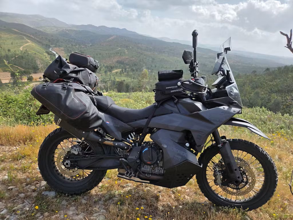 Zachte motortassen of harde motorkoffers? Ontdek de verschillen