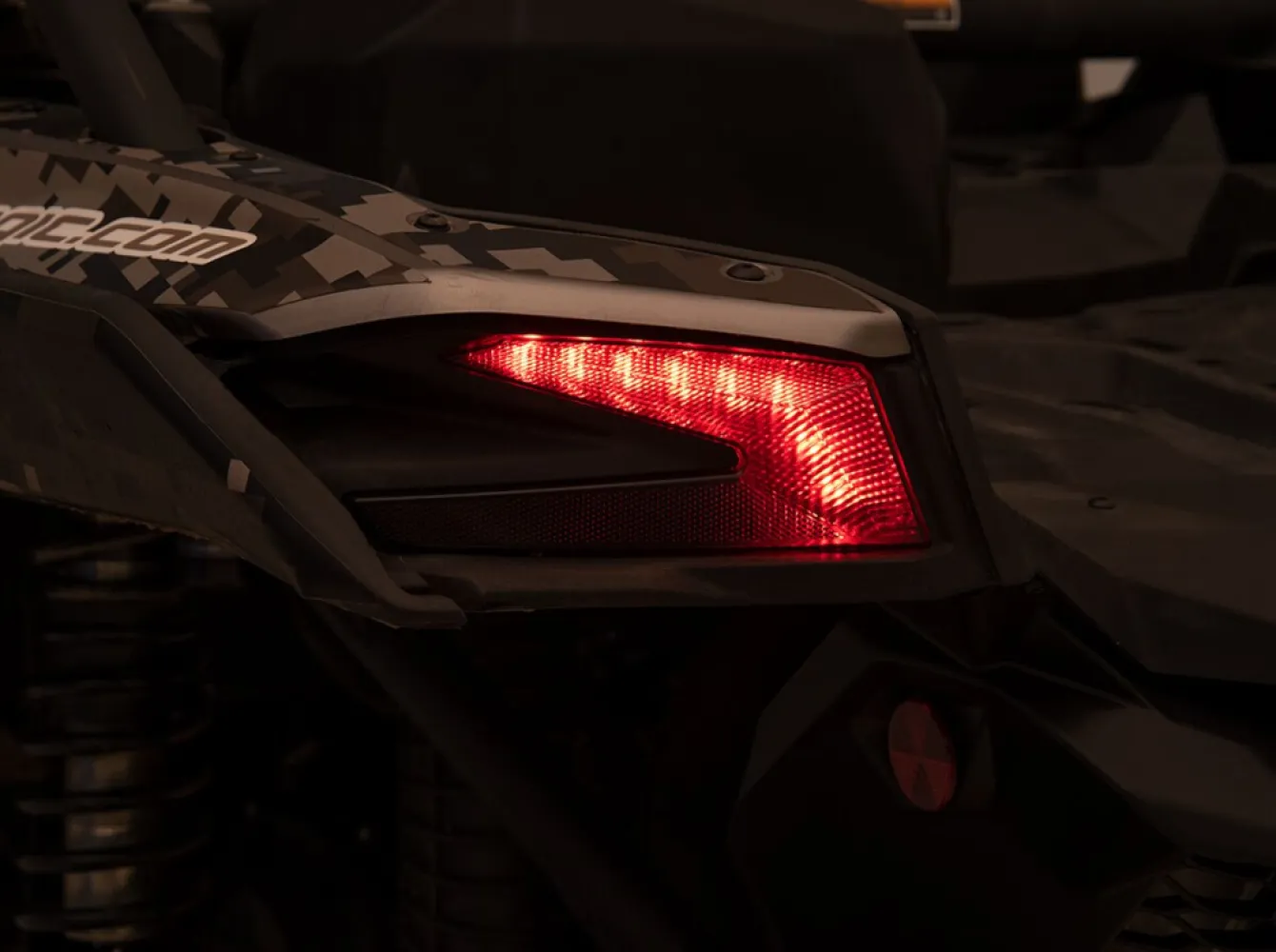 MOOSE OFFROAD FOUR WHEEL - LED TAILIGHTS CANAMX3 BLK - 20012243