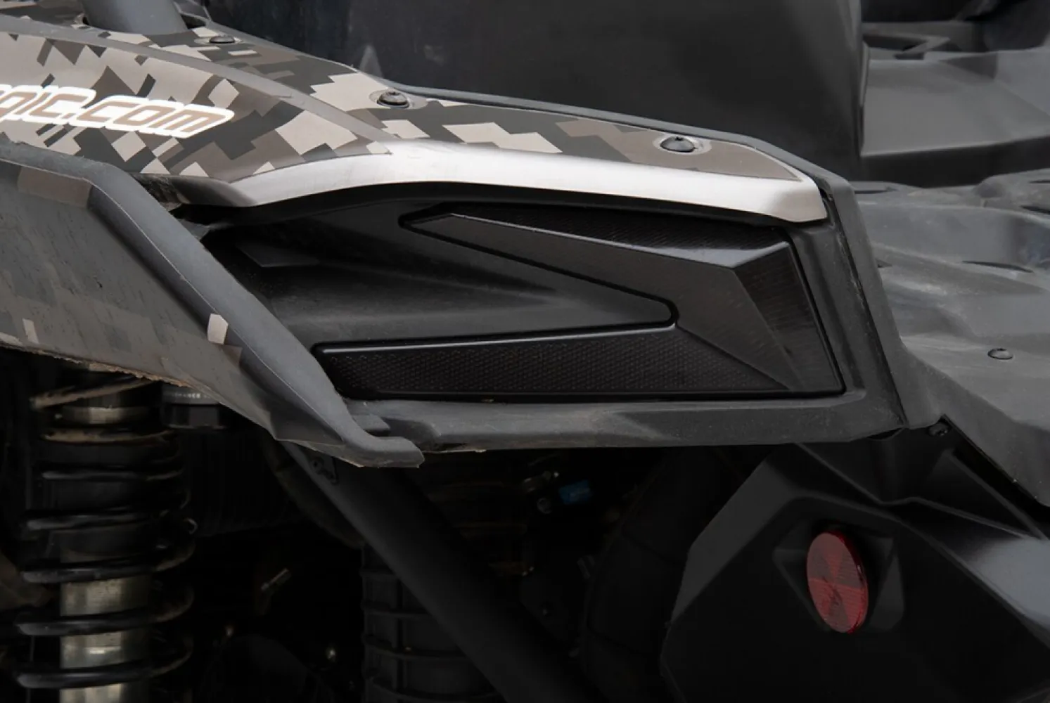 MOOSE OFFROAD FOUR WHEEL - LED TAILIGHTS CANAMX3 BLK - 20012243