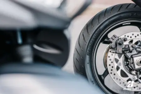 BRIDGESTONE - BATTLX SC2 160/60R15 67H TL - 03400988