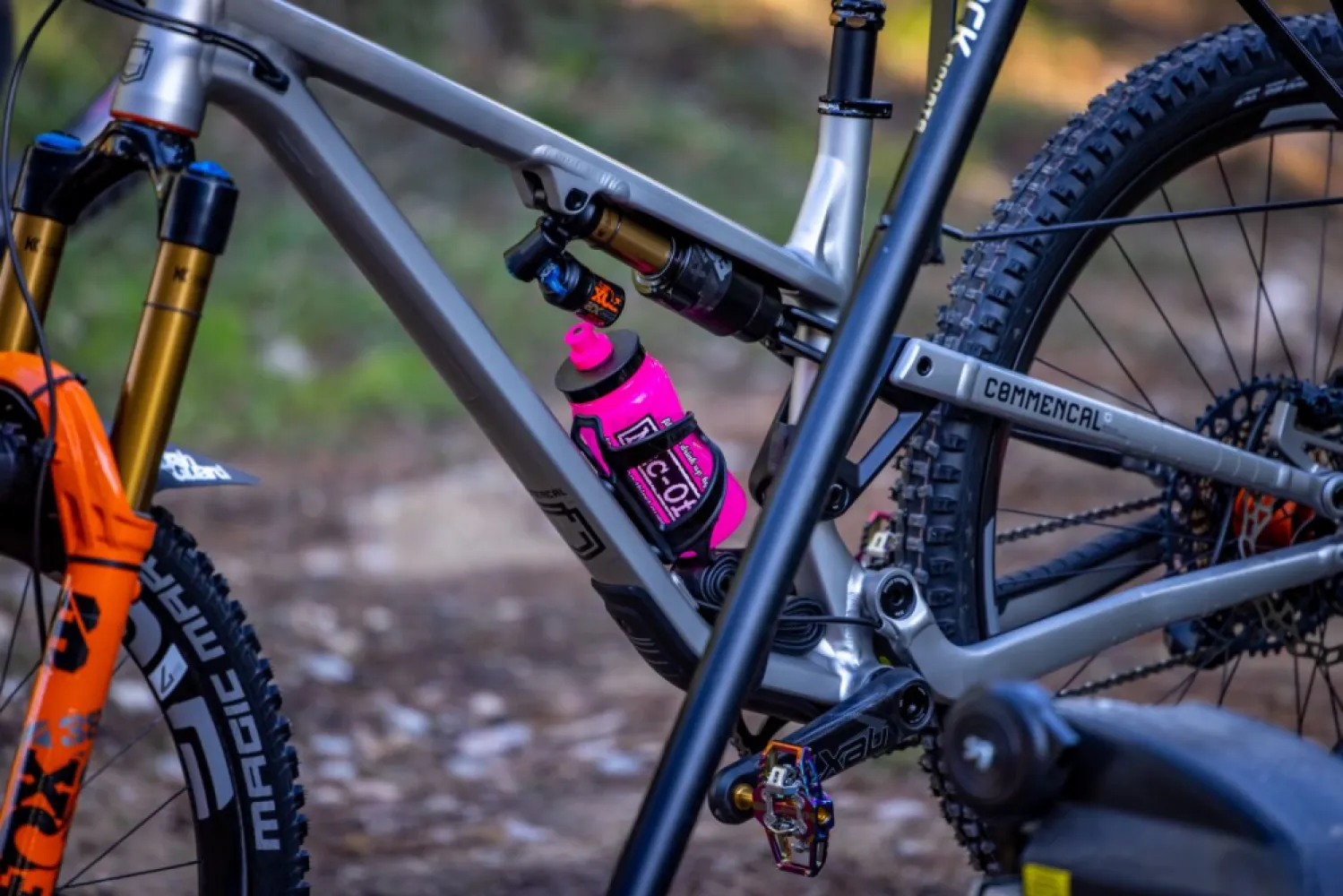 MUC-OFF - WATER BOTTLE PINK 550ML - 49200008
