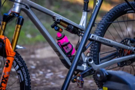 MUC-OFF - WATER BOTTLE PINK 550ML - 49200008