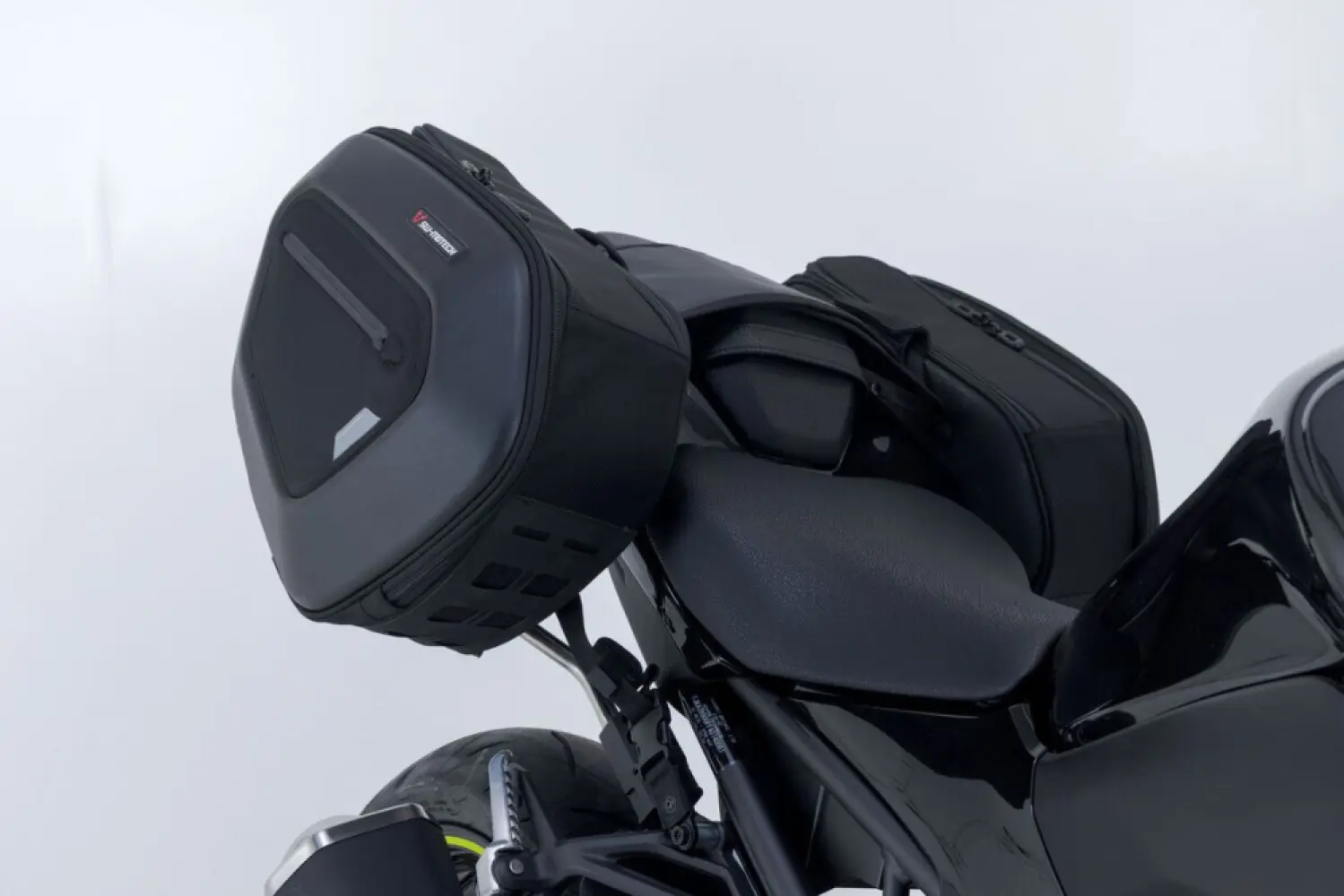 SW-MOTECH - PRO BLAZE H SADDLEBAG SET - 35012074