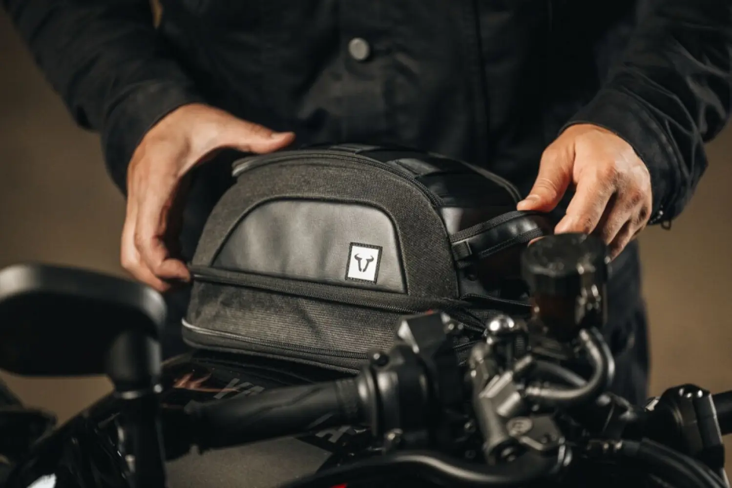 SW-MOTECH - TANKBAG MAGNET LEGEND LT3 - 35020756