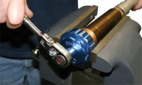 MOTION PRO - TOOL FORK CAP-SHOWA - 38050119