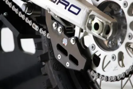 AXP RACING - CHAIN GUIDE HONDA BK - 12311683