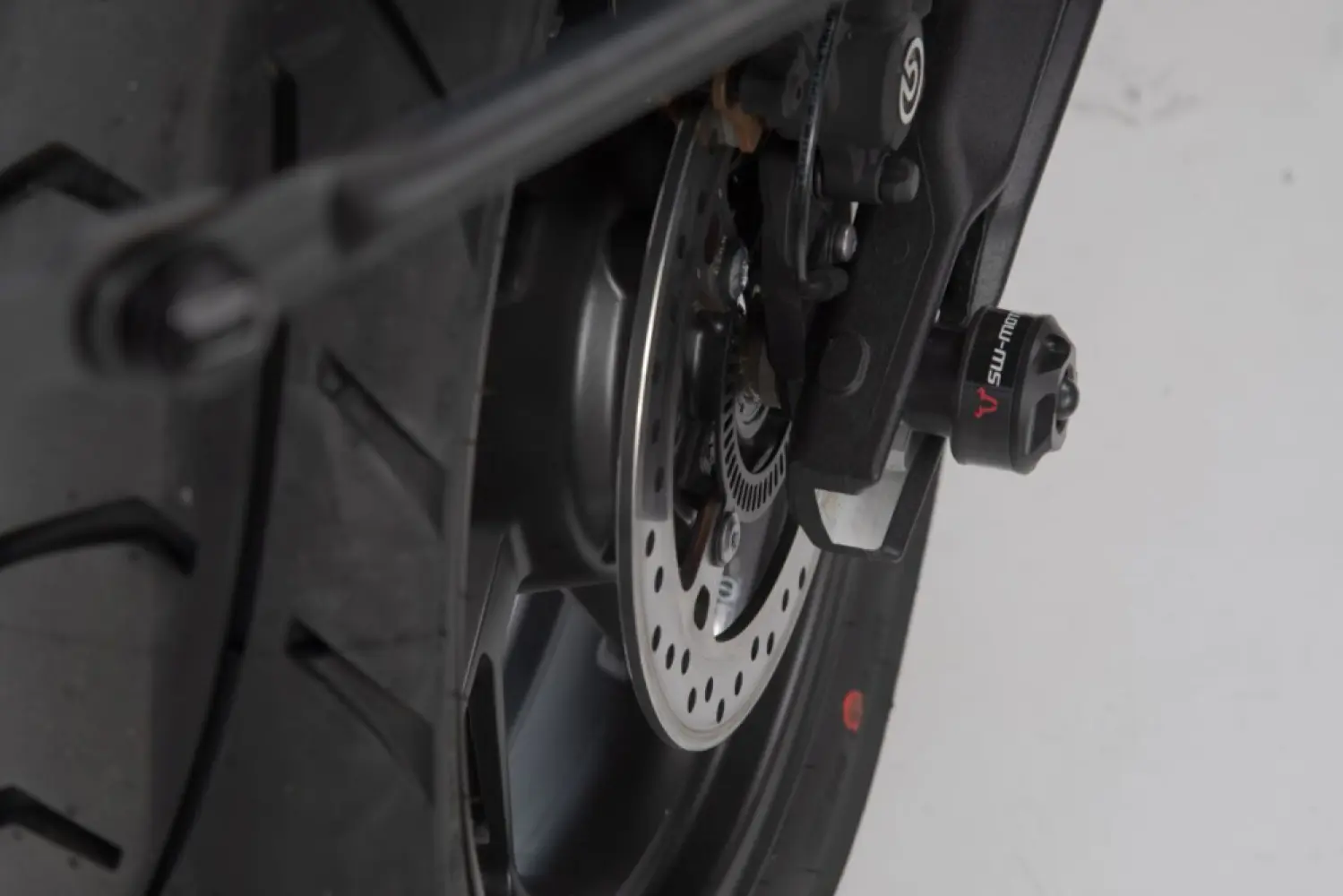 SW-MOTECH - REAR AXLE SLIDER - 05052145