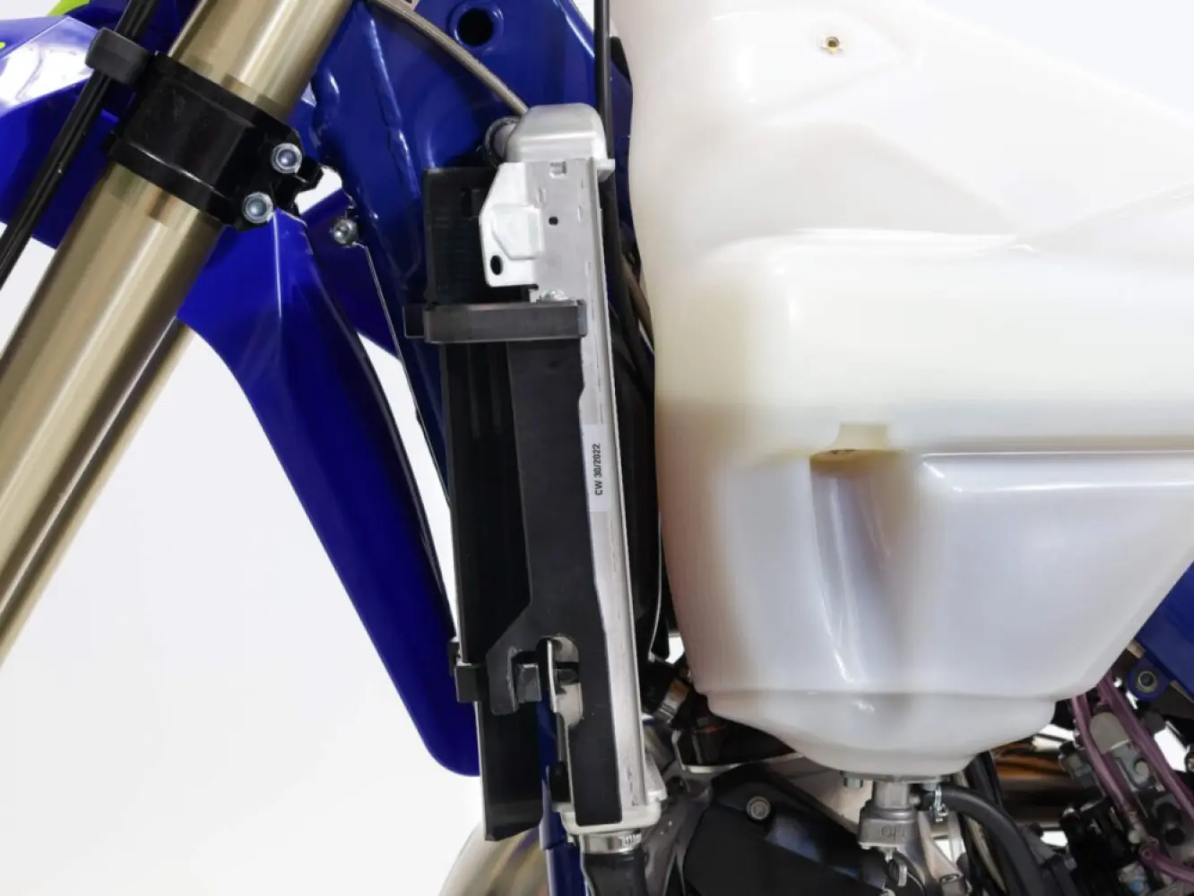 AXP RACING - HDPE RADIATOR BRACES BK  - 19010955