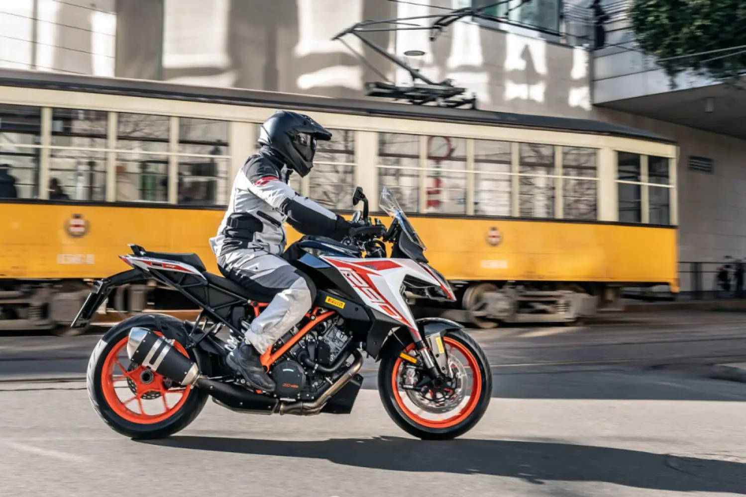 PIRELLI - ANG GT2 A 120/70ZR17 (58W) TL - 03010772