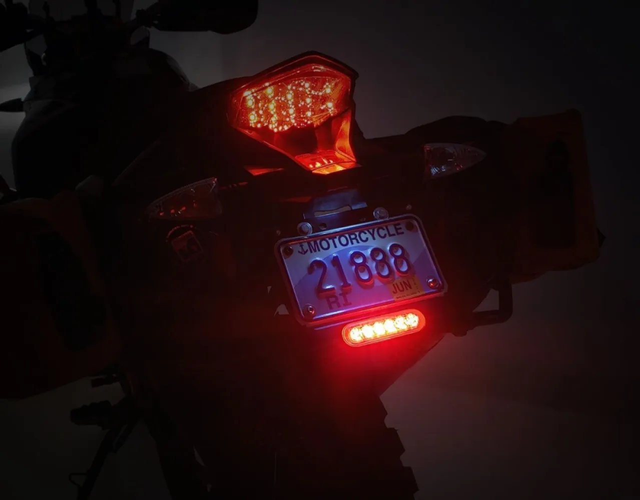 DENALI - B6 LIGHT KIT W/ LICENSE PLATE  - 20302418