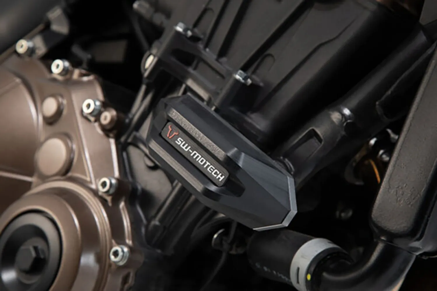SW-MOTECH - SLIDER SET CB650R - 05052082