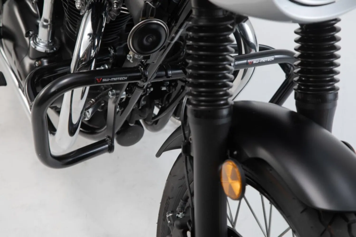 SW-MOTECH - CRASH BAR W800 - 05052096