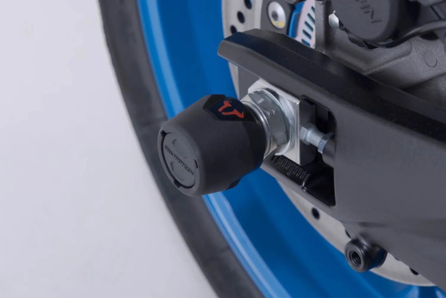 SW-MOTECH - FRONT AXLE SLIDER SET - 05052427