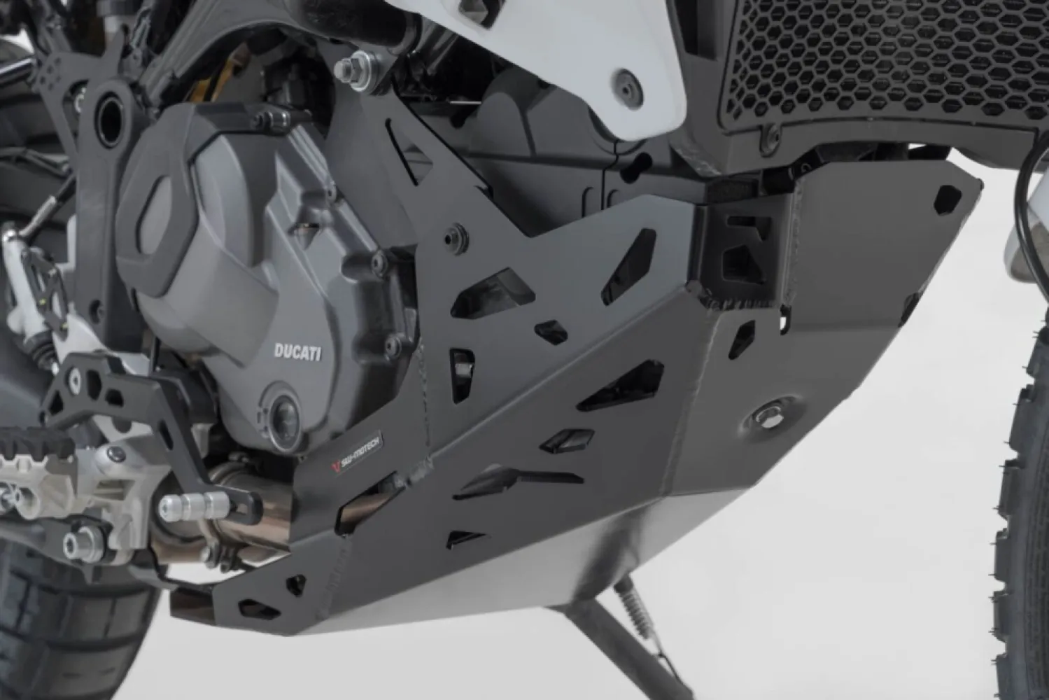 SW-MOTECH - ENGINE GUARD - 05061938
