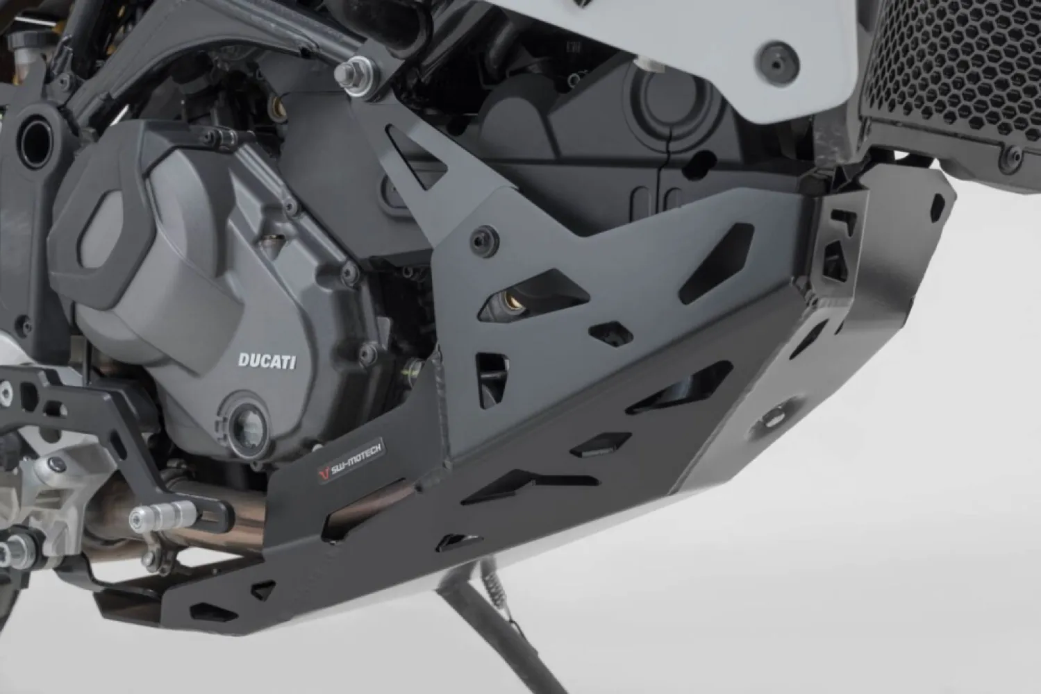 SW-MOTECH - ENGINE GUARD - 05061938