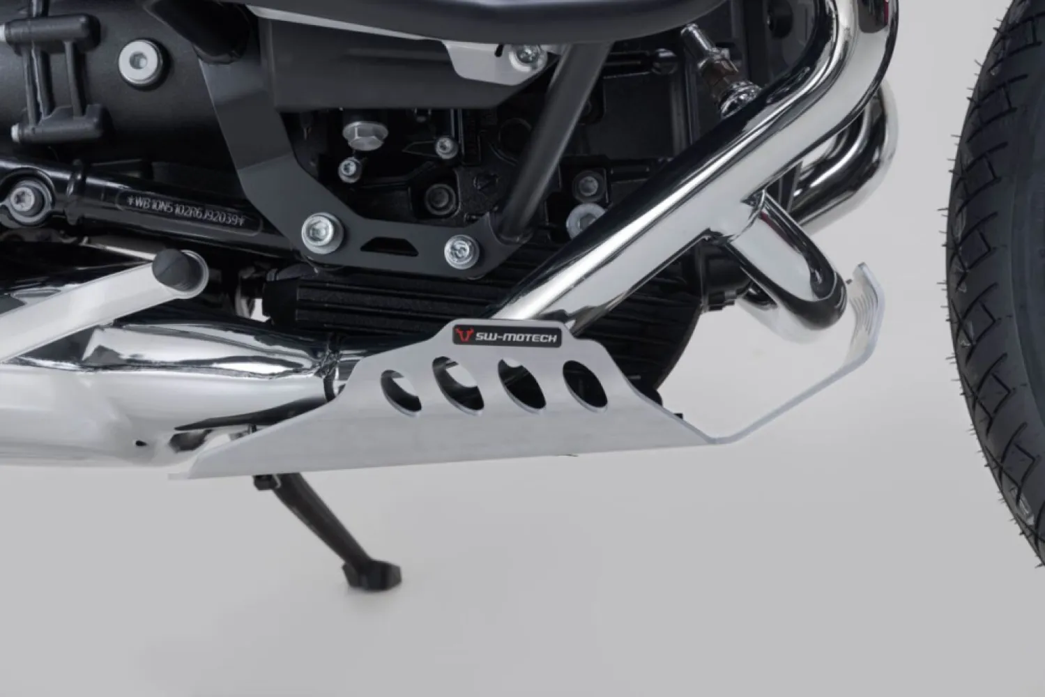 SW-MOTECH - ENGINE GUARD SILVER - 05062343