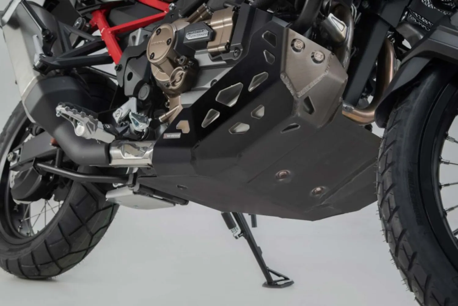 SW-MOTECH - ENGINE GUARD BLACK - 05062344