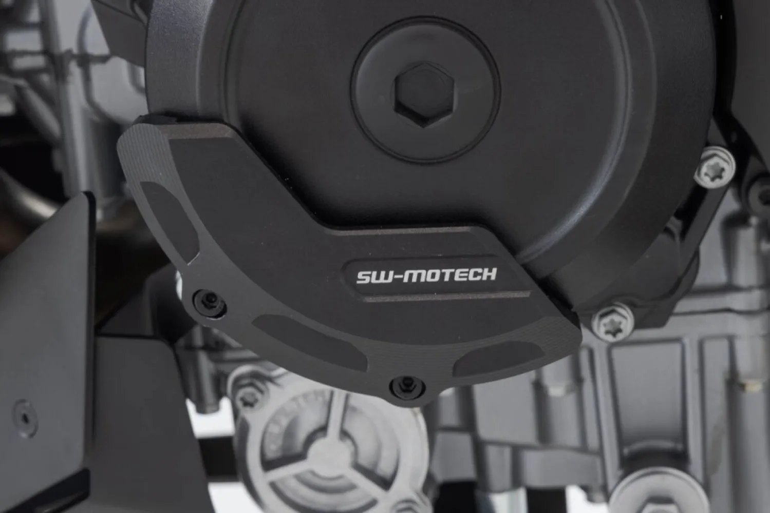 SW-MOTECH - ENGINE CASE PROTECTOR - 05062382