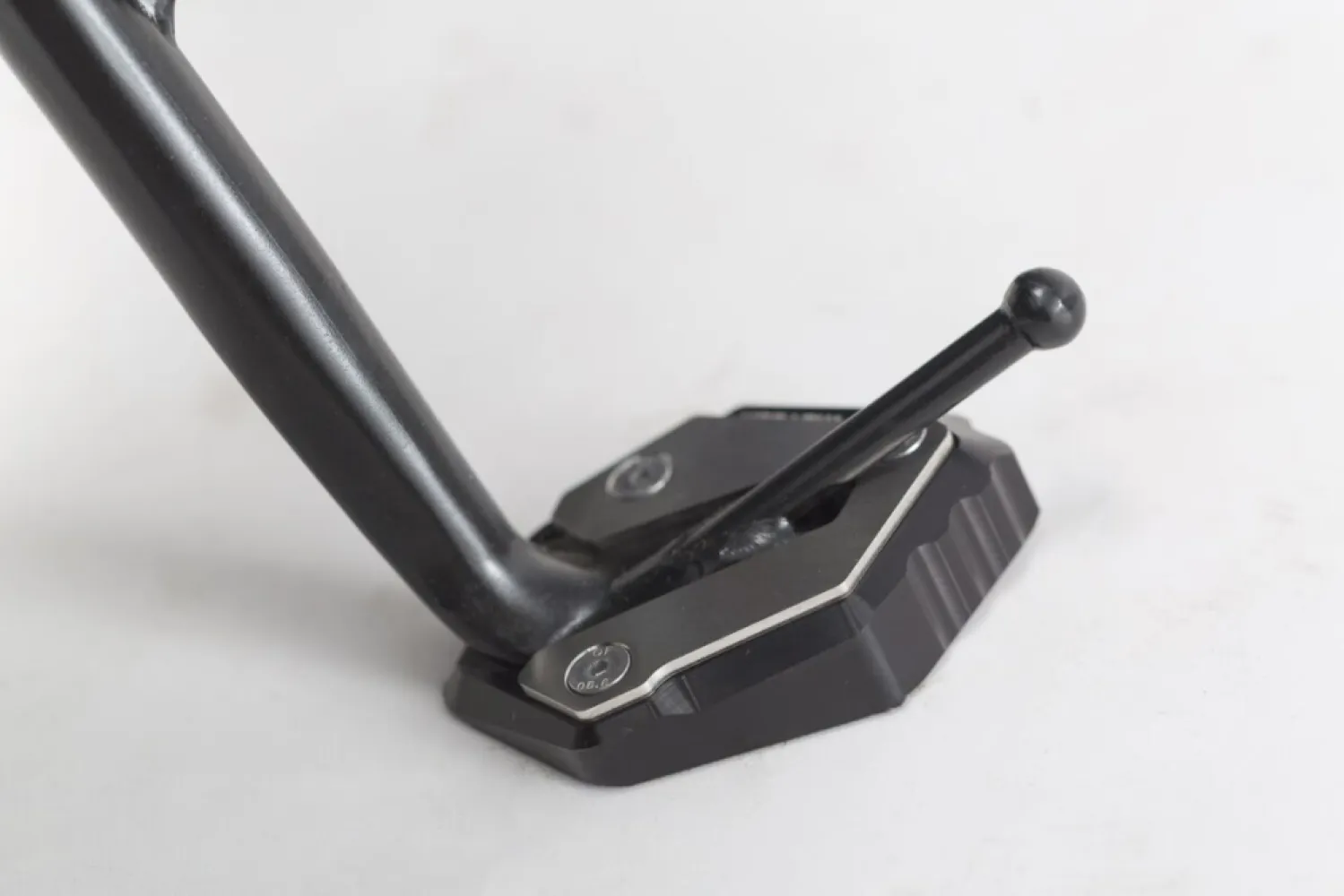 SW-MOTECH - SIDESTAND FOOT EXT - 05100461
