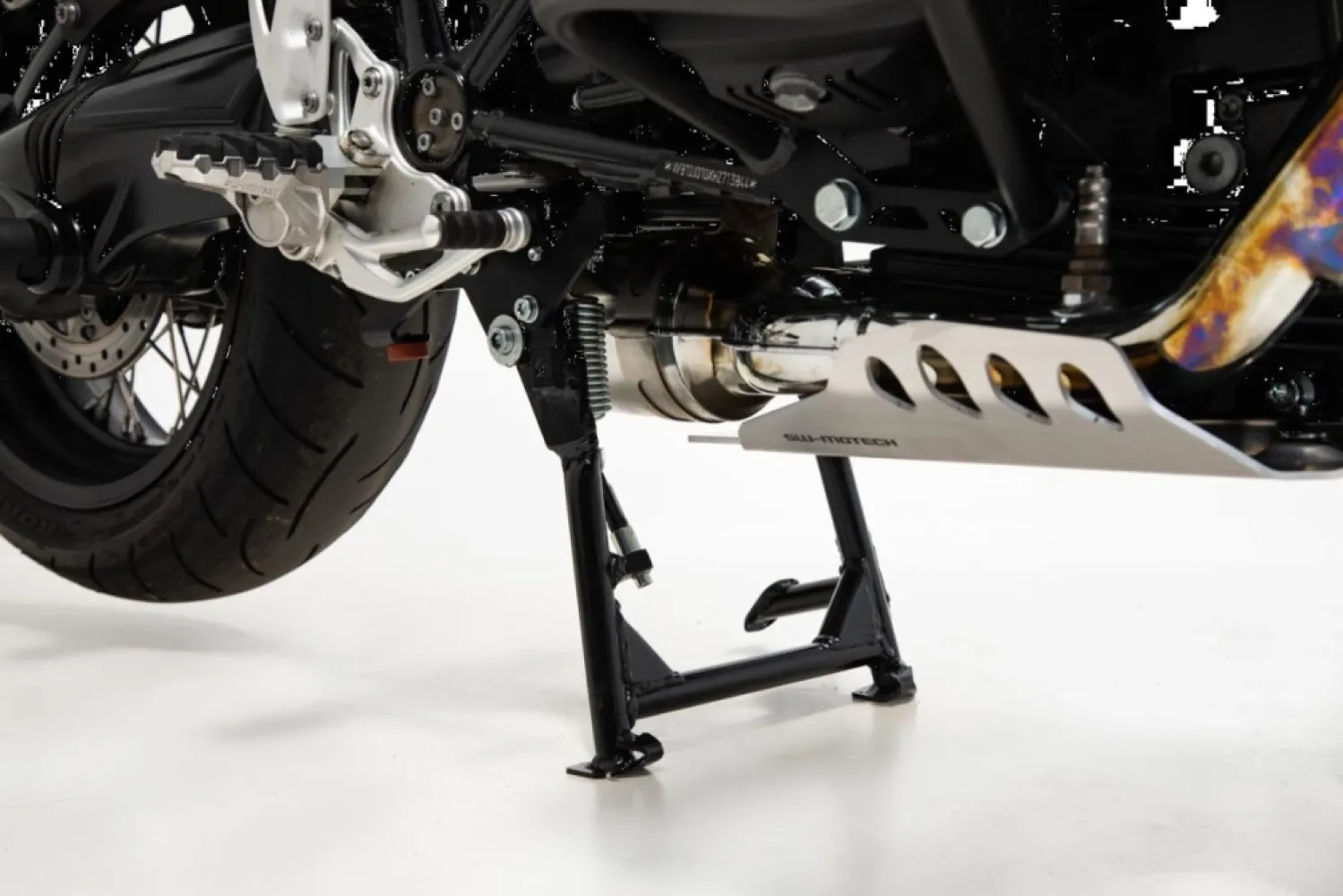 SW-MOTECH - CENTERSTAND - 05100605