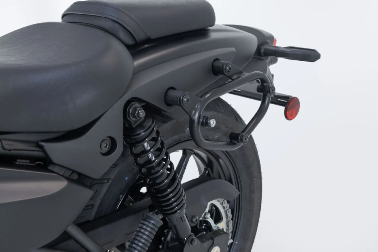 AKRAPOVIC - SLC SIDE CARRIER LEFT - 15101264