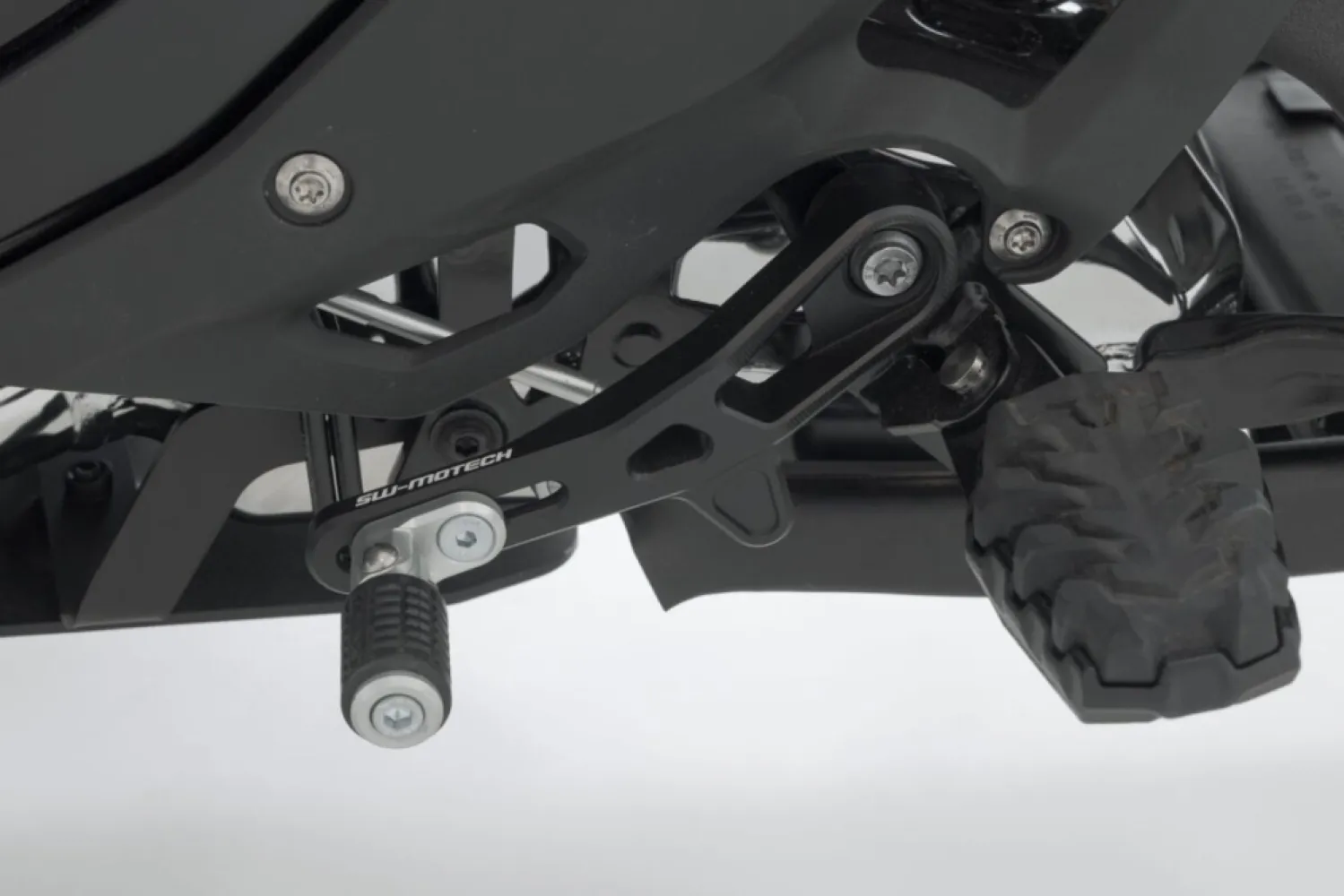 SW-MOTECH - GEAR LEVER R1300GS - 16021561
