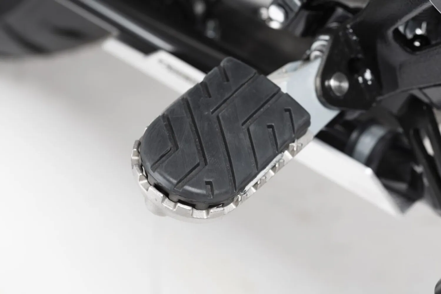 SW-MOTECH - FOOTREST KIT ION - 16202025