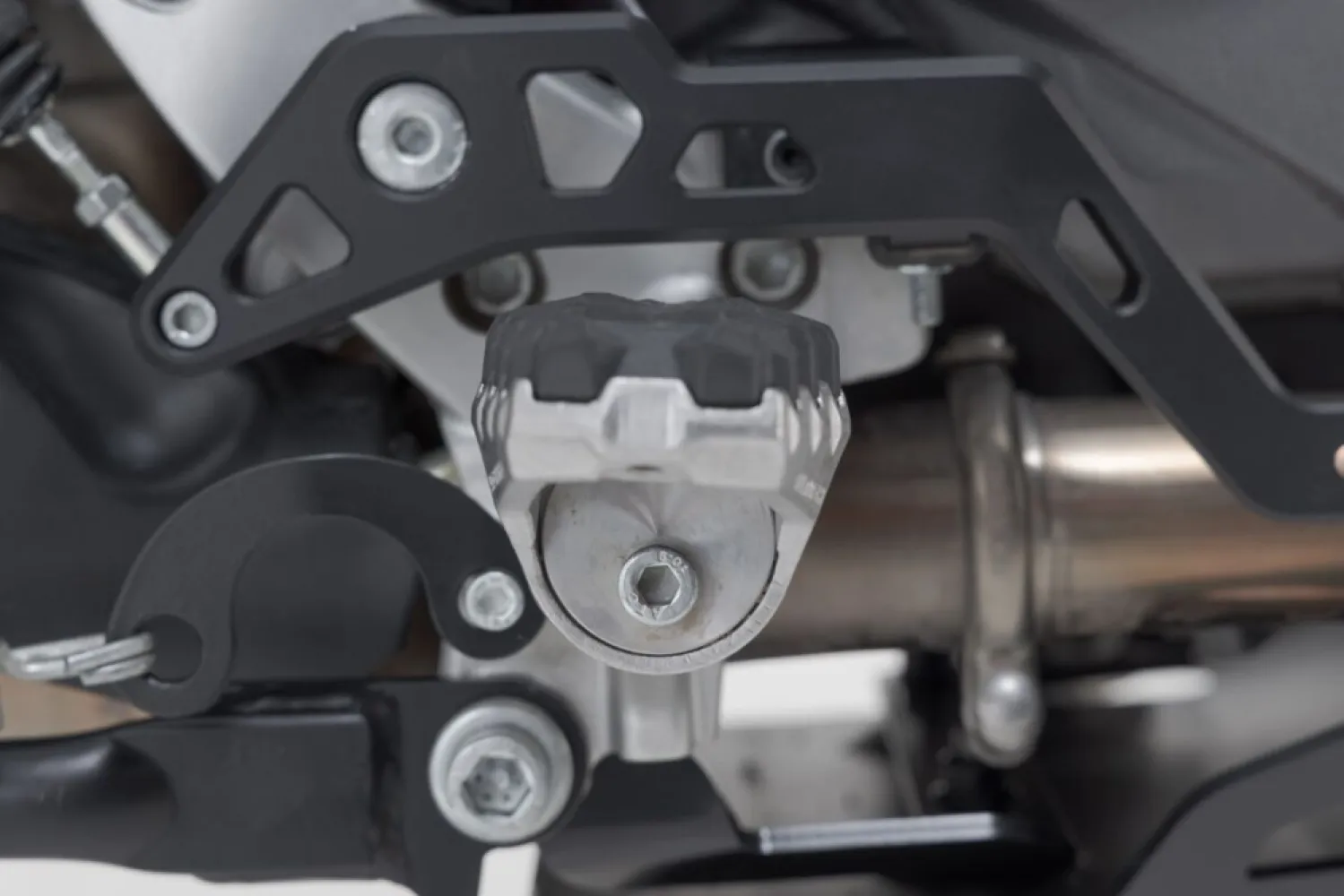 SW-MOTECH - EVO FOOTREST KIT - 16202439