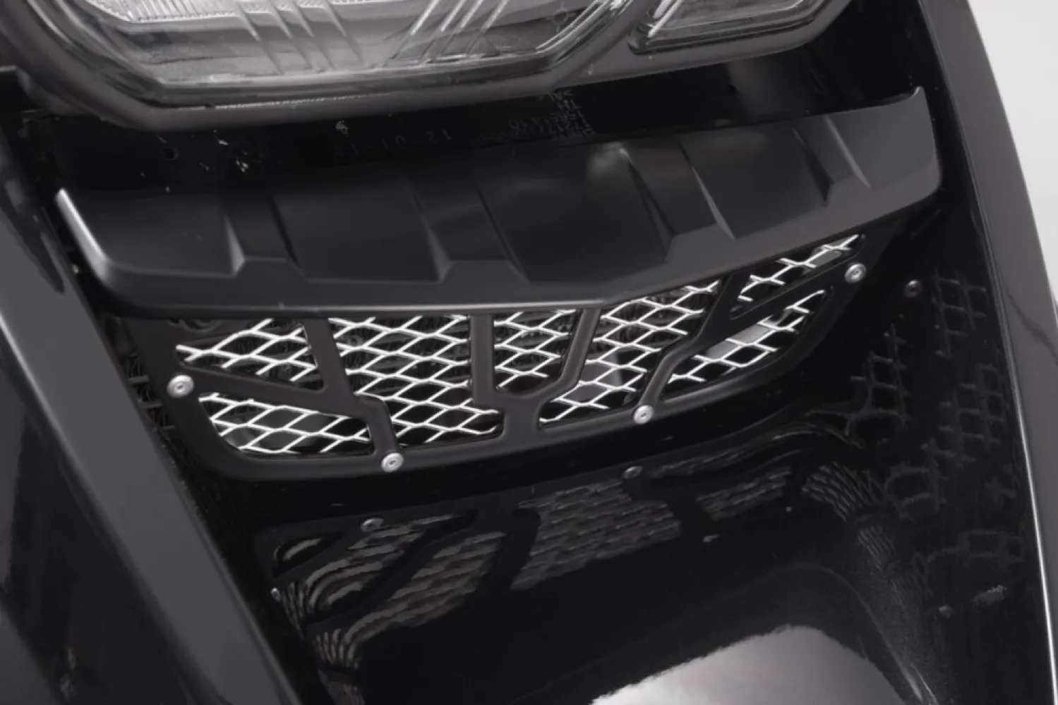 SW-MOTECH - OIL COOLER GUARD - 19040297