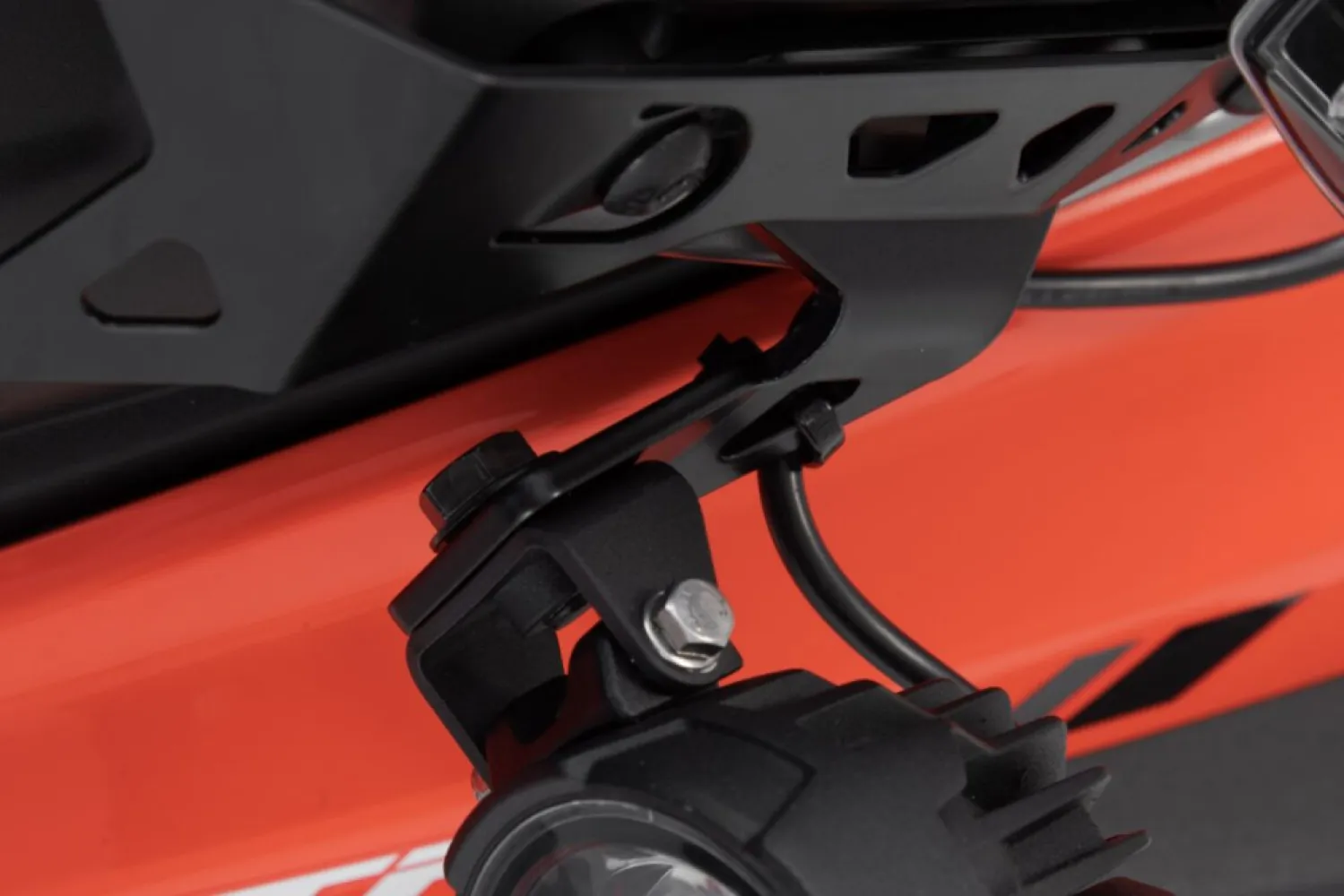 SW-MOTECH - EVO FOG LIGHT V-STROM1050 - 20012776
