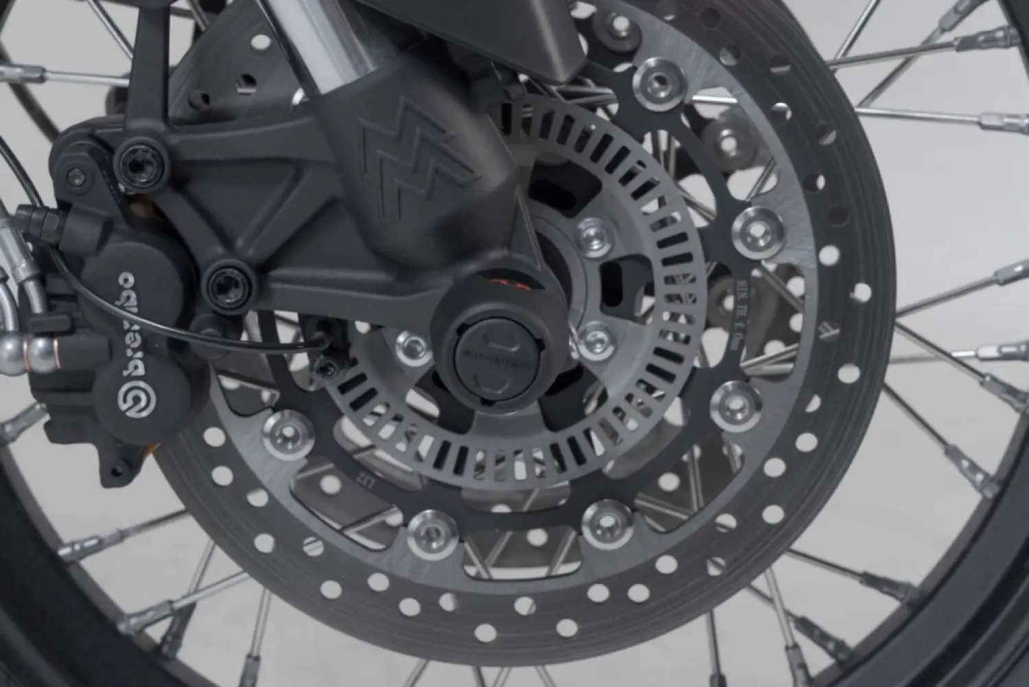 SW-MOTECH - FRONT AXLE SLIDER SET - 05052379