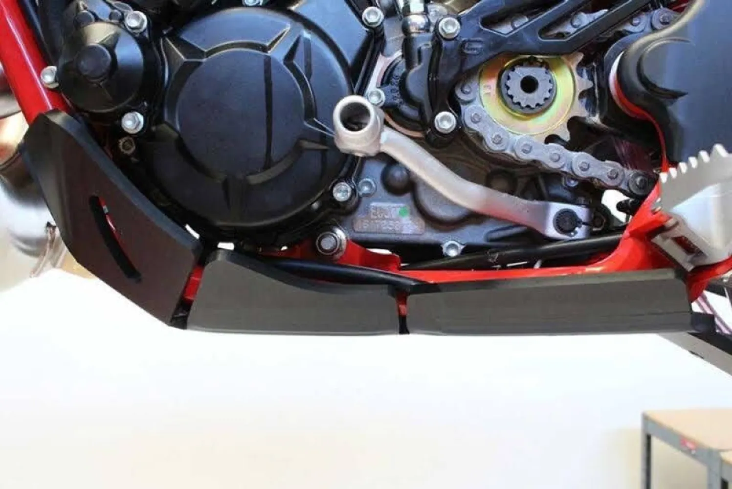 AXP RACING - XTREM SKID PLATE RIEJU 20 BK - 05062191