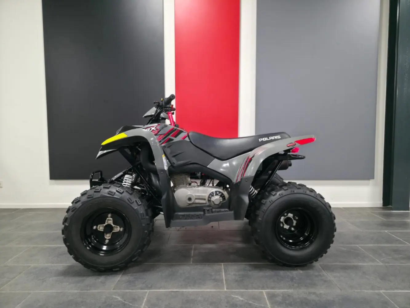 Polaris Pheonix 200