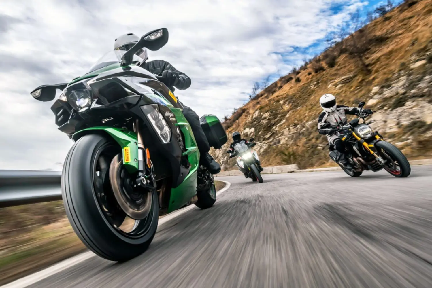 PIRELLI - ANG GT2 A 120/70ZR17 (58W) TL - 03010772