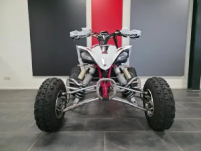 Yamaha YFZ450R met kenteken