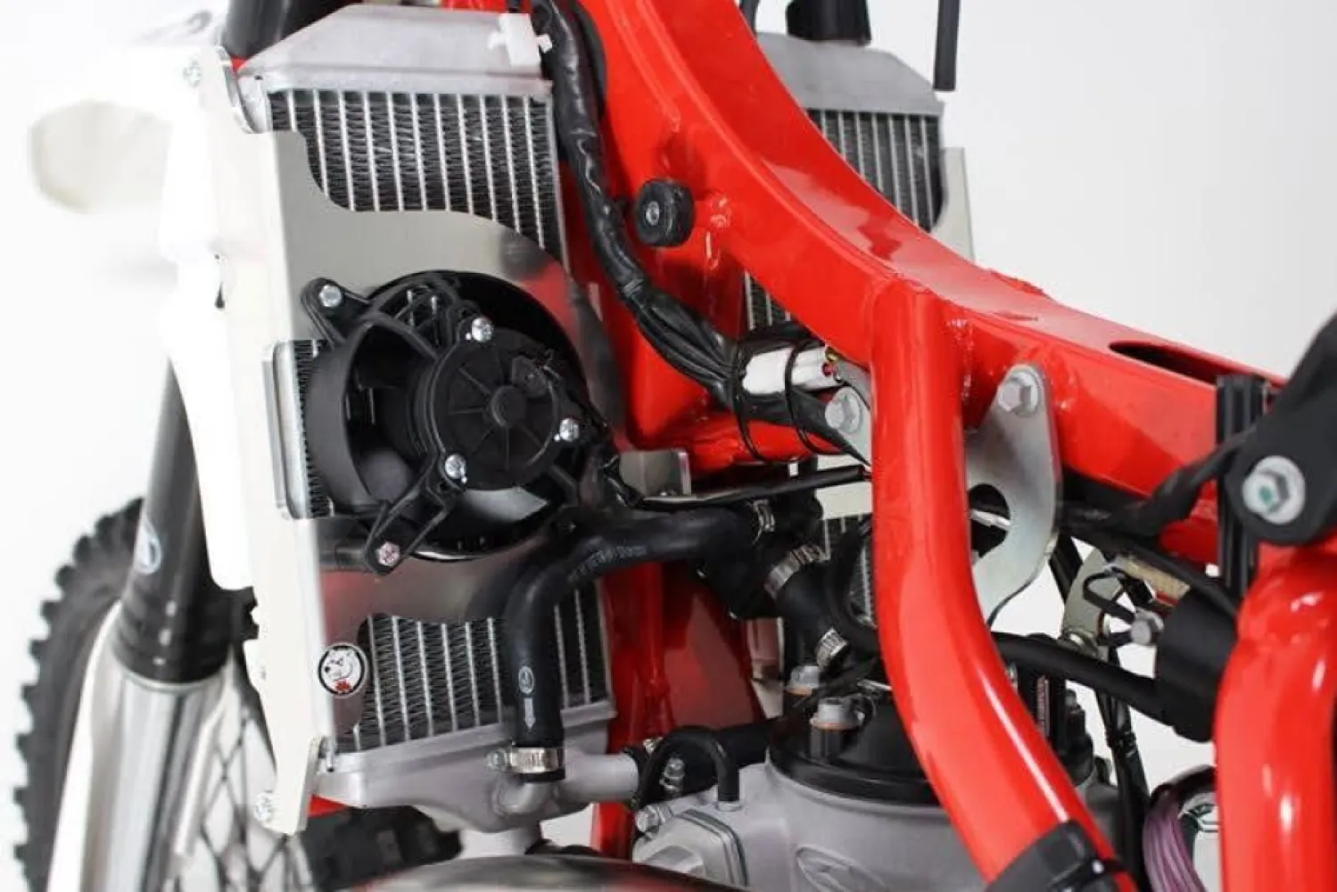 AXP RACING - RADIATOR BRACE RR125-300 20-23 - 19010942