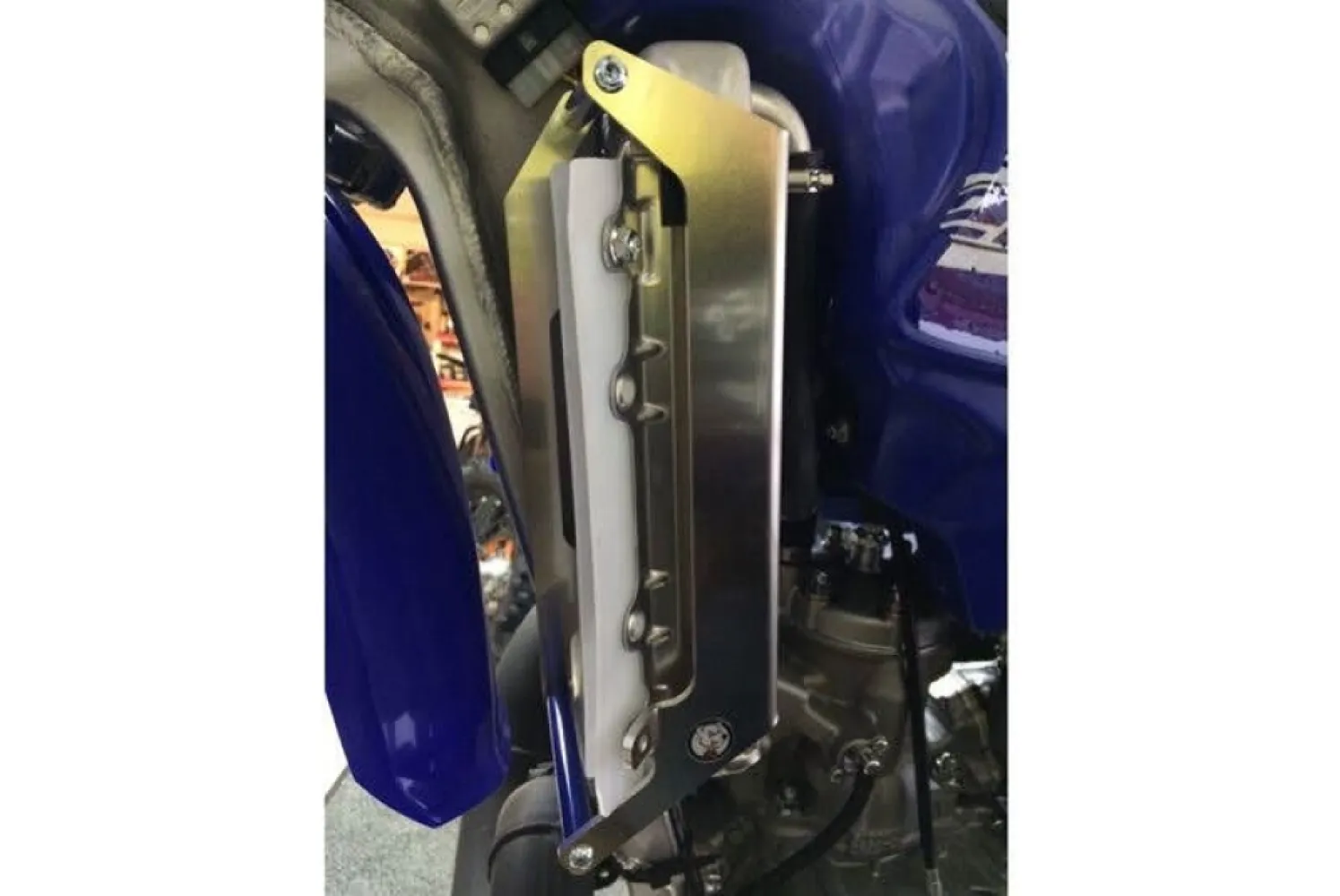 AXP RACING - RADIATOR BRACE YZ125 BL - 19010946