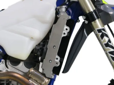 AXP RACING - RADIATOR BRACE SHERCO 24- BK - 19010951