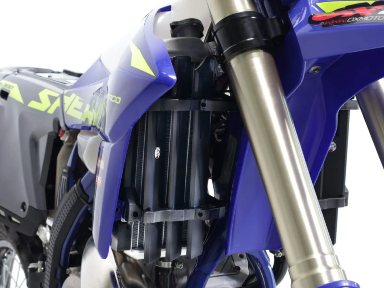 AXP RACING - HDPE RADIATOR BRACES BK - 19010955